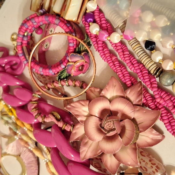 Huge Lot 38 PINK Themed Fashion Jewelry Barbie PUNK Mall Goth Bubble Gum Colors - Picture 5 of 11